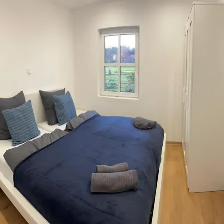 Moderne Mit Terrasse, Apartment *