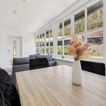 Moderne Mit Terrasse *